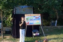 An OAC evangelist teaches the Gospel to Romanian children.