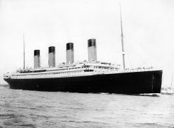 The RMS Titanic leaving the port at Southampton