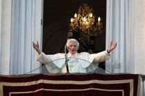 pope-benedict-xvi-greets-the-crowd-from-the-window-of-his-summer