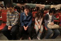 christians-in-a-house-church-in-china