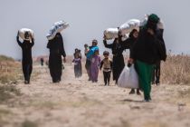refugees-flee-isis-in-raqqa