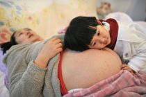 pregnant-chinese-woman