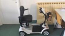 pope-francis-gift-of-electric-scooter
