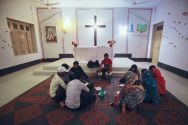 pakistani-christians-sing-hymns-in-gojra-punjab-in-a-neighbourhood-known-as-christian-colony