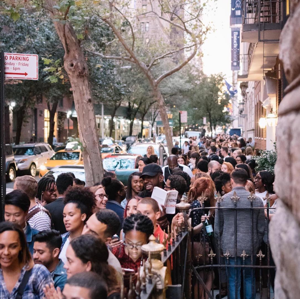 Hillsong New York Filled To Overflowing As Hundreds Wait For Hours