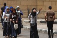 egyptian-schoolgirls-wearing-hijab