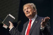 donald-trump-holding-own-bible