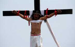 crucifixion-re-enactment