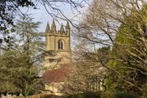 st-mary-the-virgin-church-in-chiddingstone-kent-england