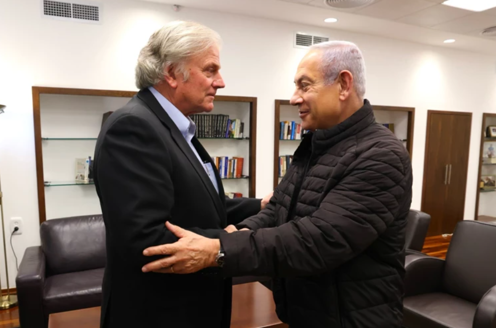 Franklin Graham prays with Netanyahu